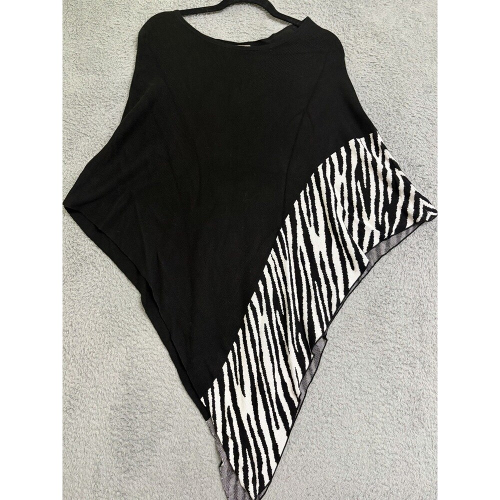 Women’s Chico’s Poncho Black Body Base Zebra Print Border Casual Size L/XL